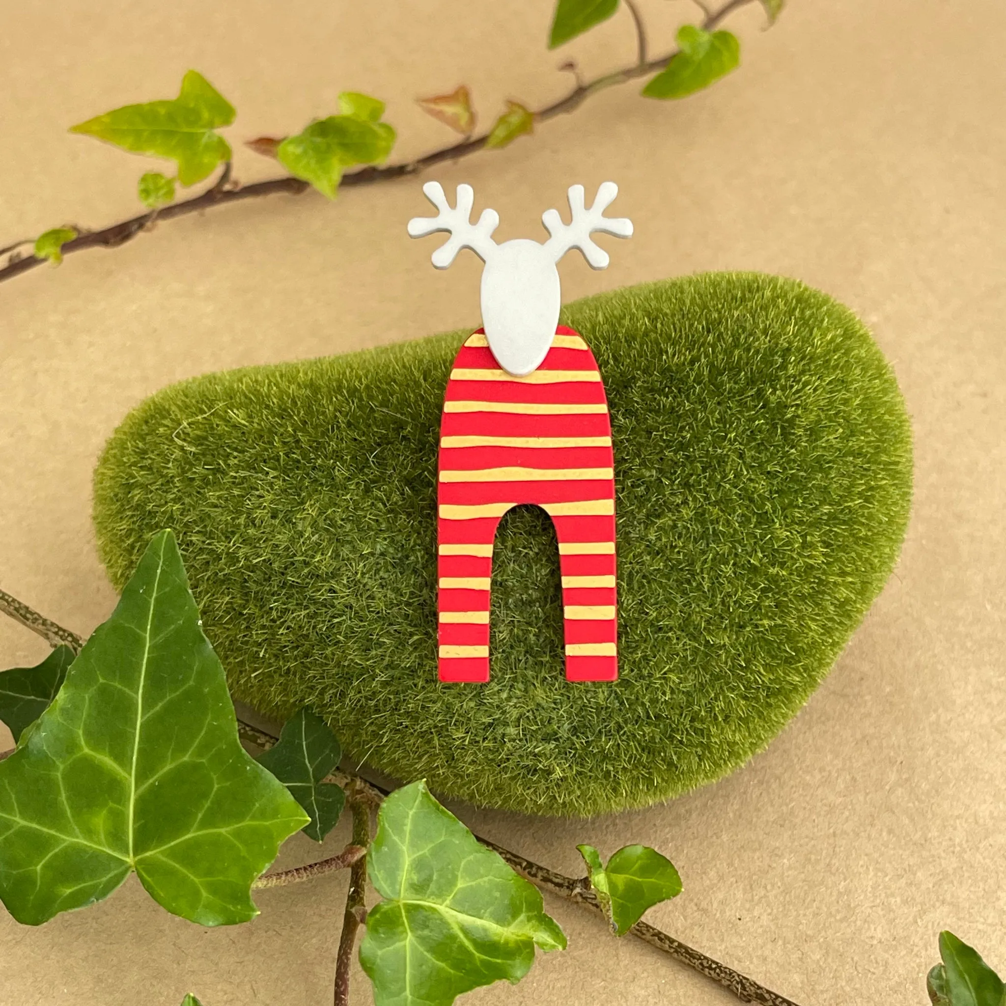 Christmas brooch - reindeer