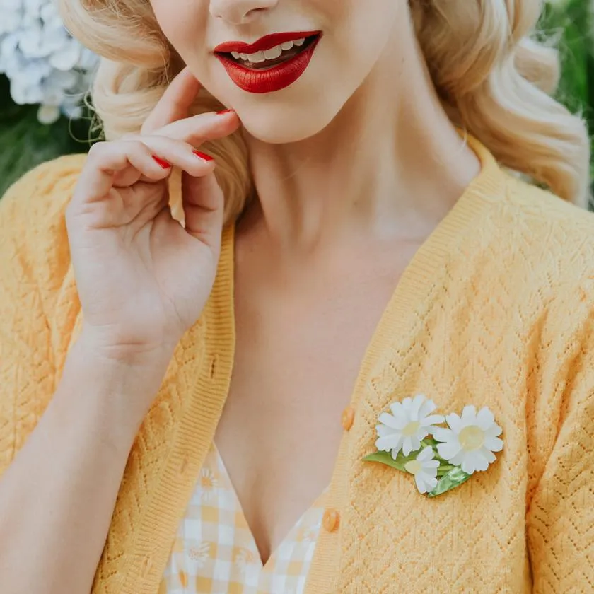 Country Chamomile Brooch