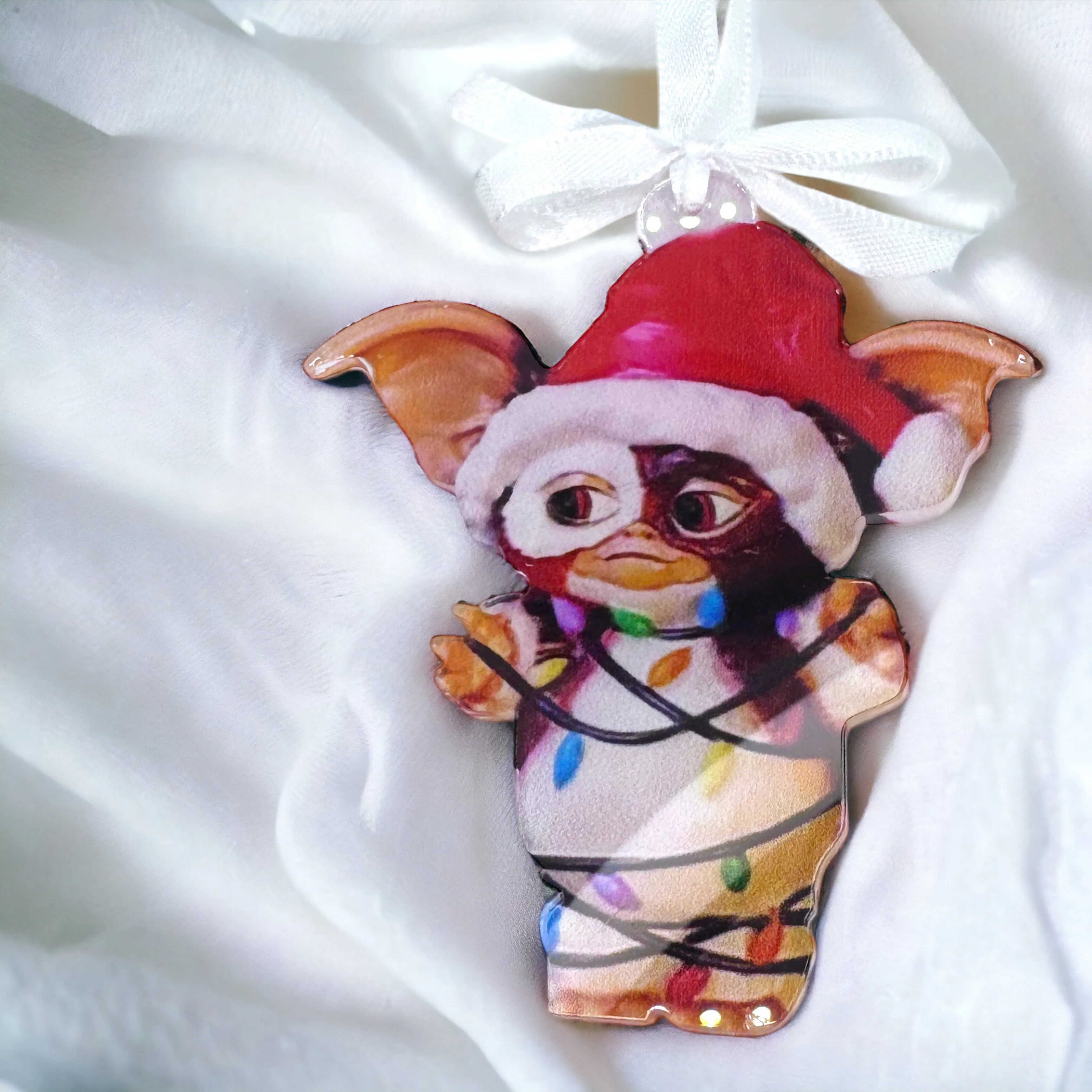 Gizmo's Holiday Magic: Irresistible Gremlins Christmas Ornament!